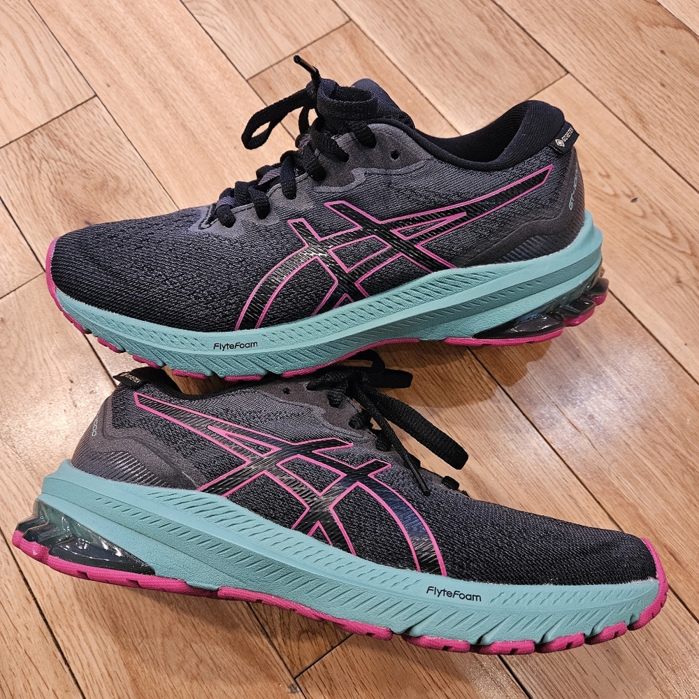 ASICS Women's GT-1000 11 GTX Black/Fuchsia Running Shoes size 6 1012B277